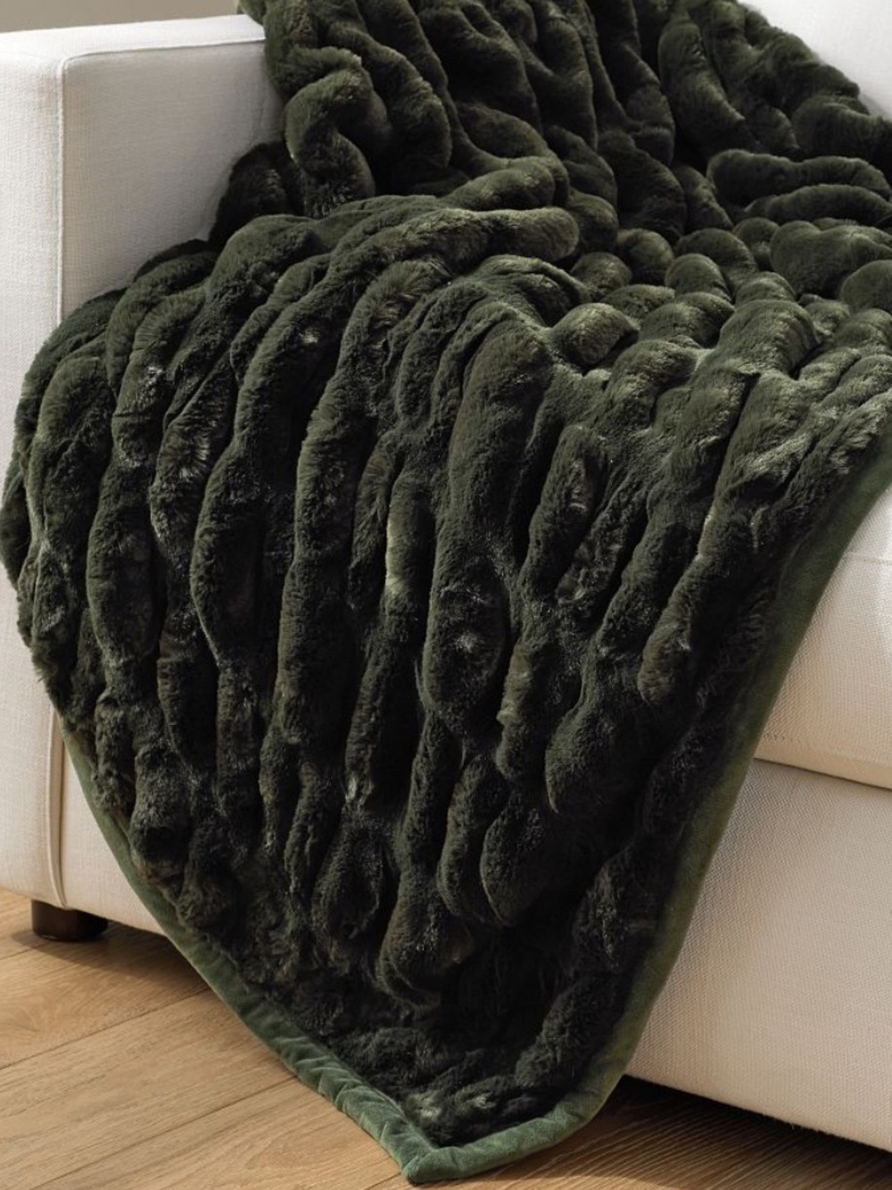 Pottery Barn Ruched Faux Fur Throw Blanket Sycamore Green 50x60 NWT Luxury - Picture 2 of 9